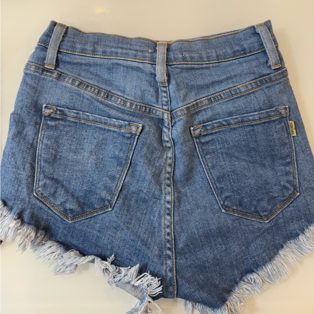 2 shorts size M